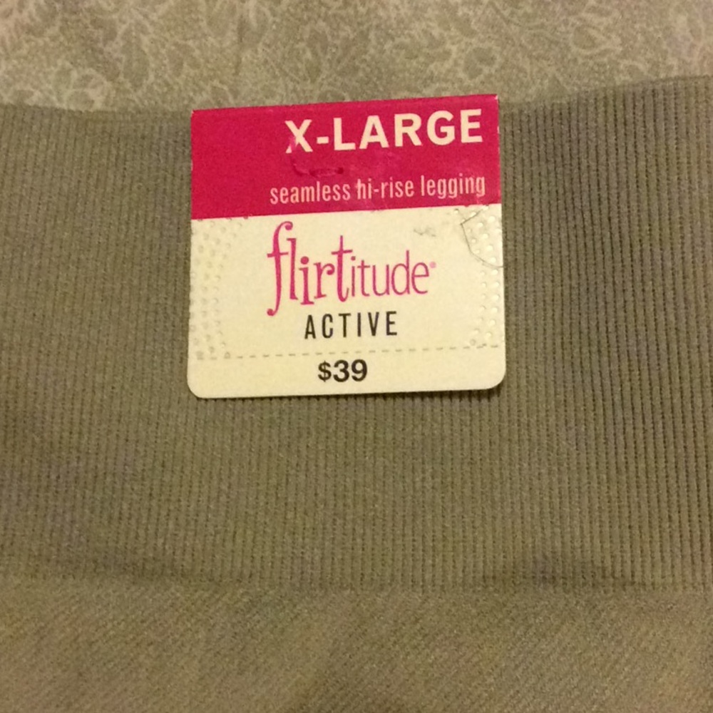 NWT Activewear stretch leggings XL Juniors - Picture 2 of 4